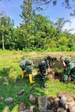 “Dari Gotong Royong Menuju Hidup Sehat: TMMD Ke-128 Hadirkan Harapan Baru Lewat Pembangunan MCK di Andowia”  ‎